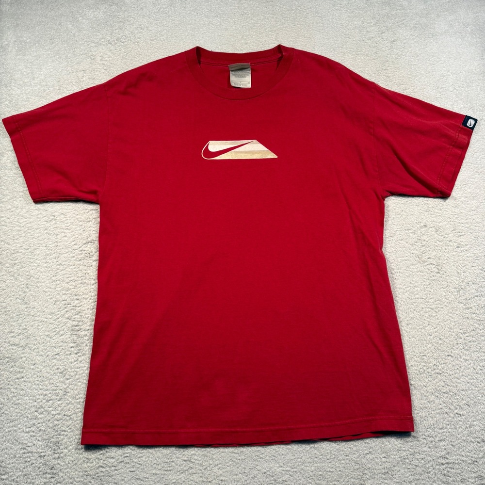 Nike T-Shirt Mens Large Red Vintage Y2K Graphic Swoosh Short Sleeve Tee